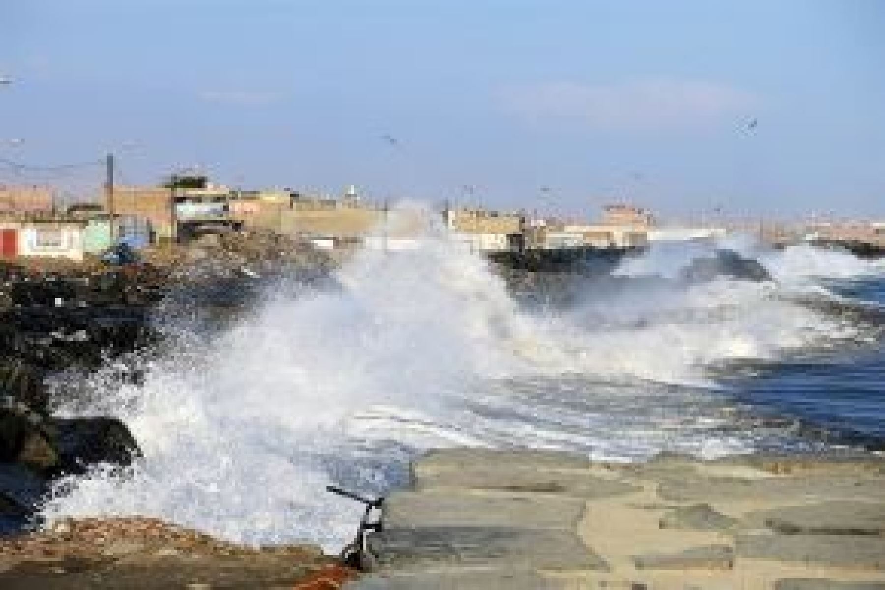 Aumenta a 54 los puertos cerrados en el litoral por oleajes de moderada intensidad
