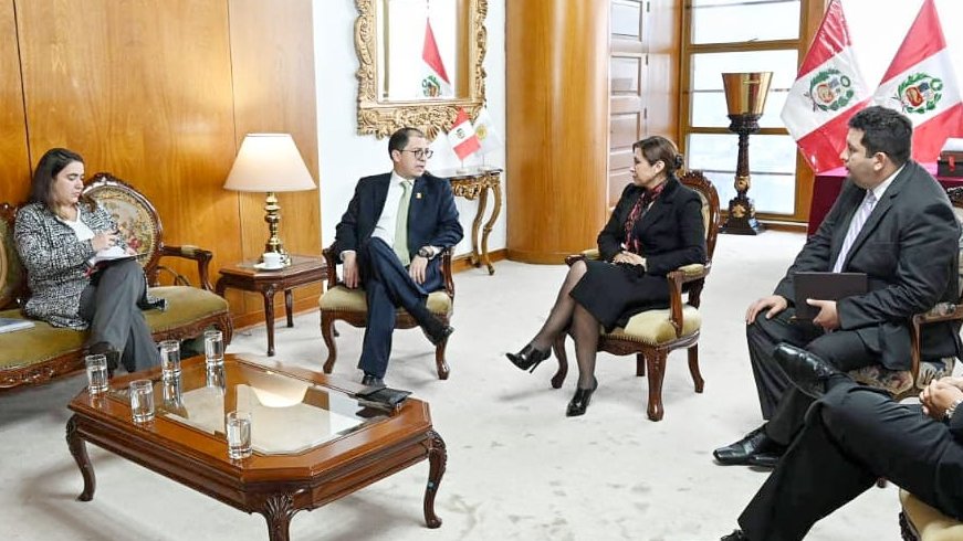 Fiscales de la Nación de Perú y Colombia se reúnen para fortalecer cooperación bilateral