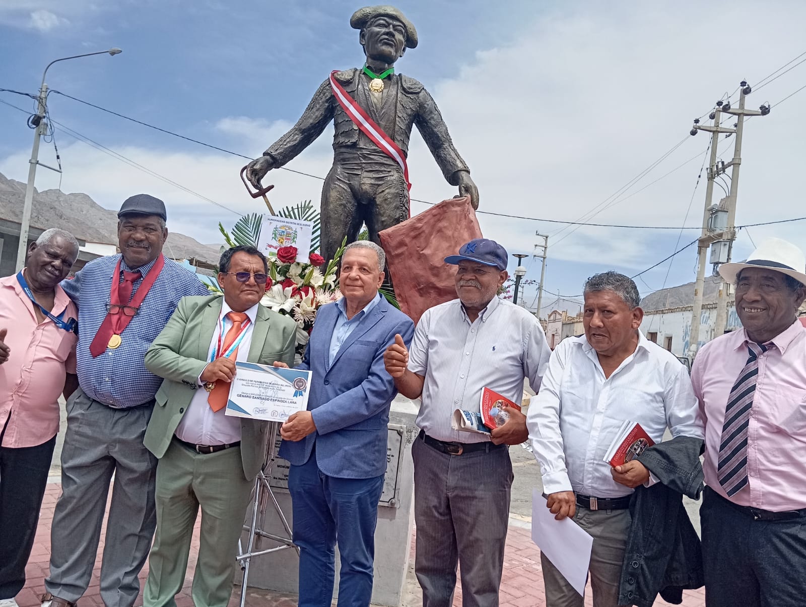 A 187 años de su natalicio
develan monumento al torero afrodescendiente Ángel Valdez Franco en El Ingenio