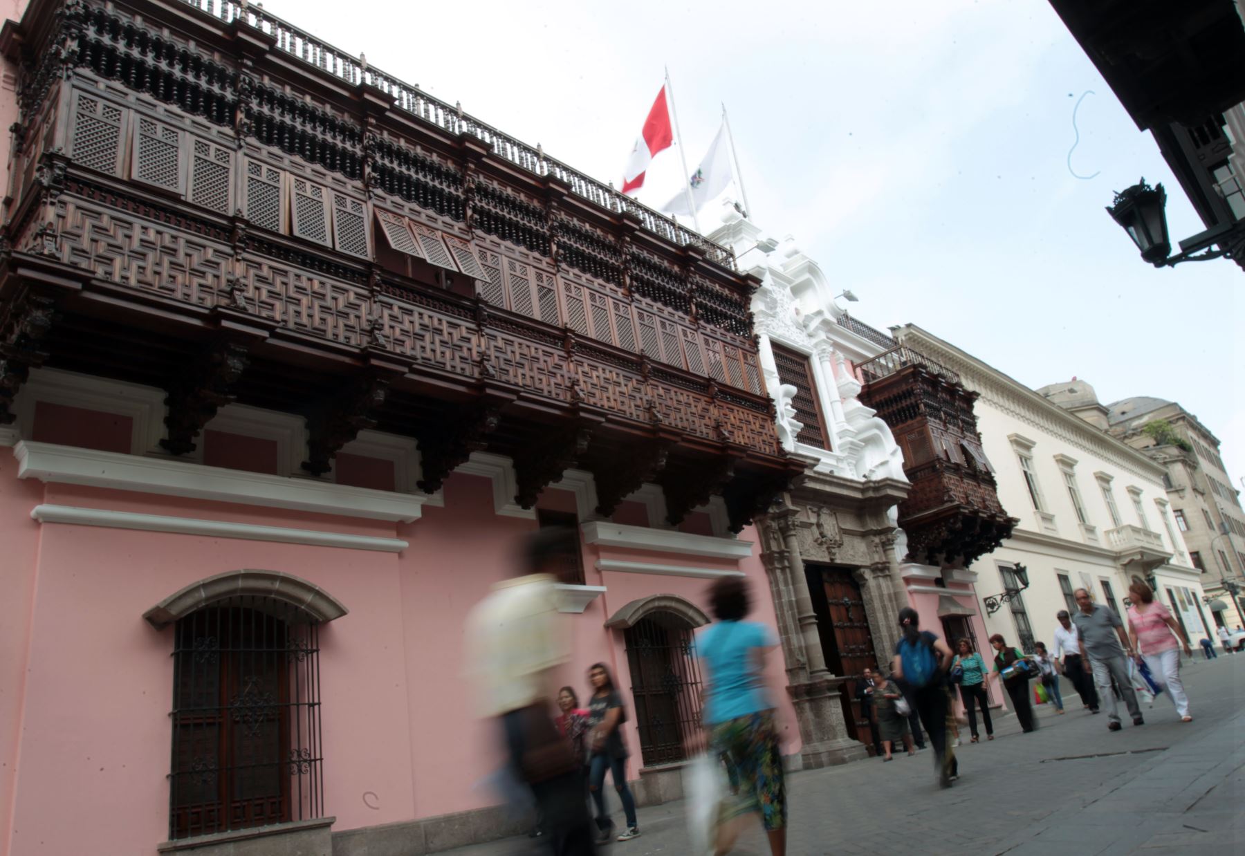Se les brindó asistencia y protección: Cancillería informa que 18 peruanos retornan al país desde Rusia con apoyo de embajada