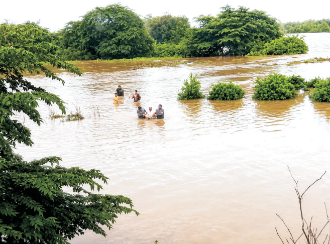Gobierno prorroga estado de emergencia en distritos de 14 regiones por intensas lluvias
