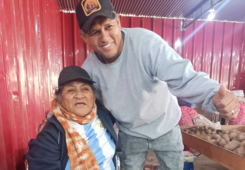 La solidaridad no tiene fronteras: Importante donación benefició a humilde madre nasqueña con discapacidad