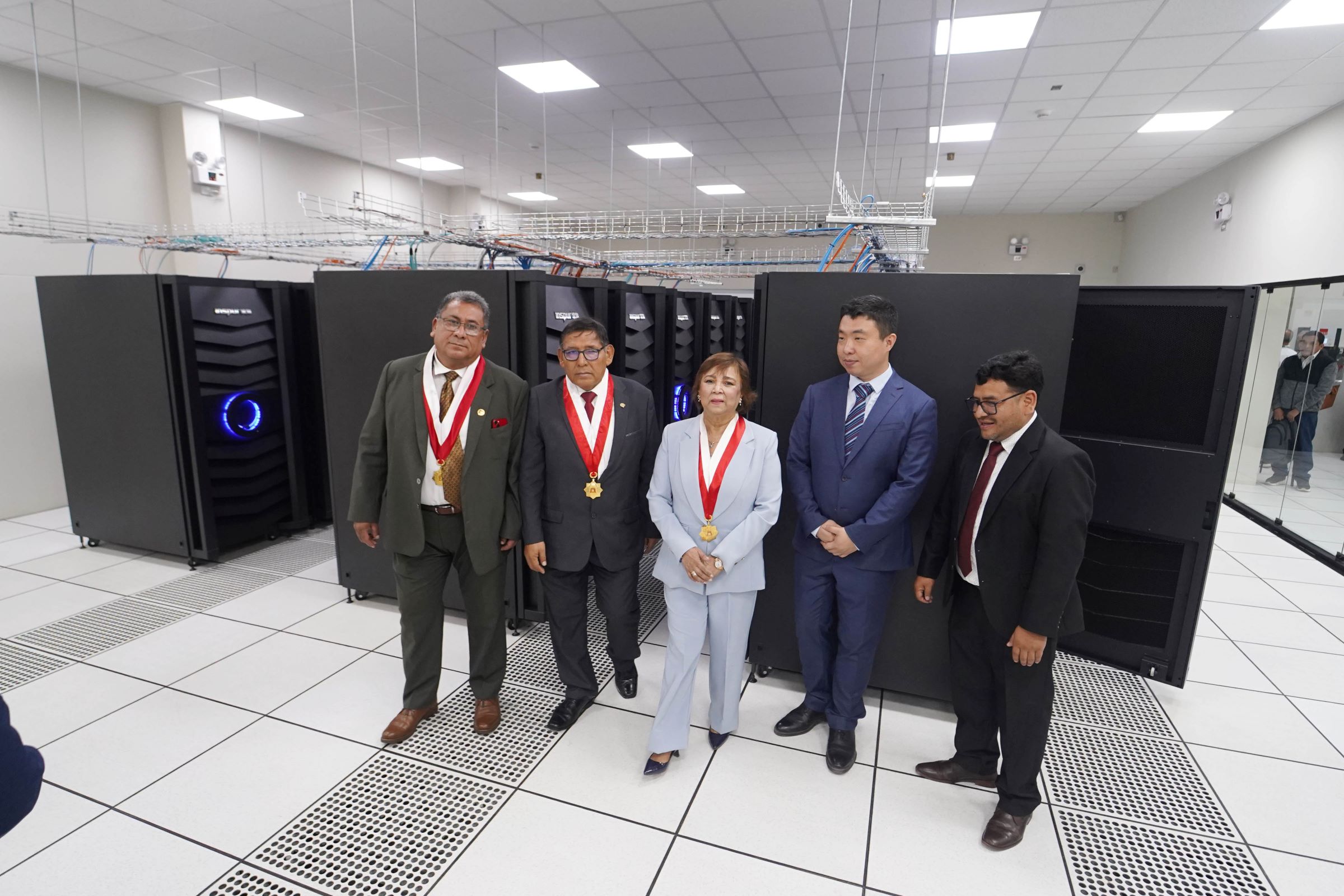 Supracomputadora de la UNICA fue reinaugurada y se usará en investigación científica y análisis de datos