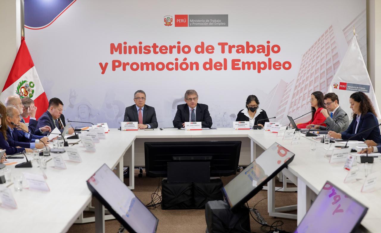 Sueldo mínimo: Consejo Nacional del Trabajo acuerda establecer fórmula para futuras alzas