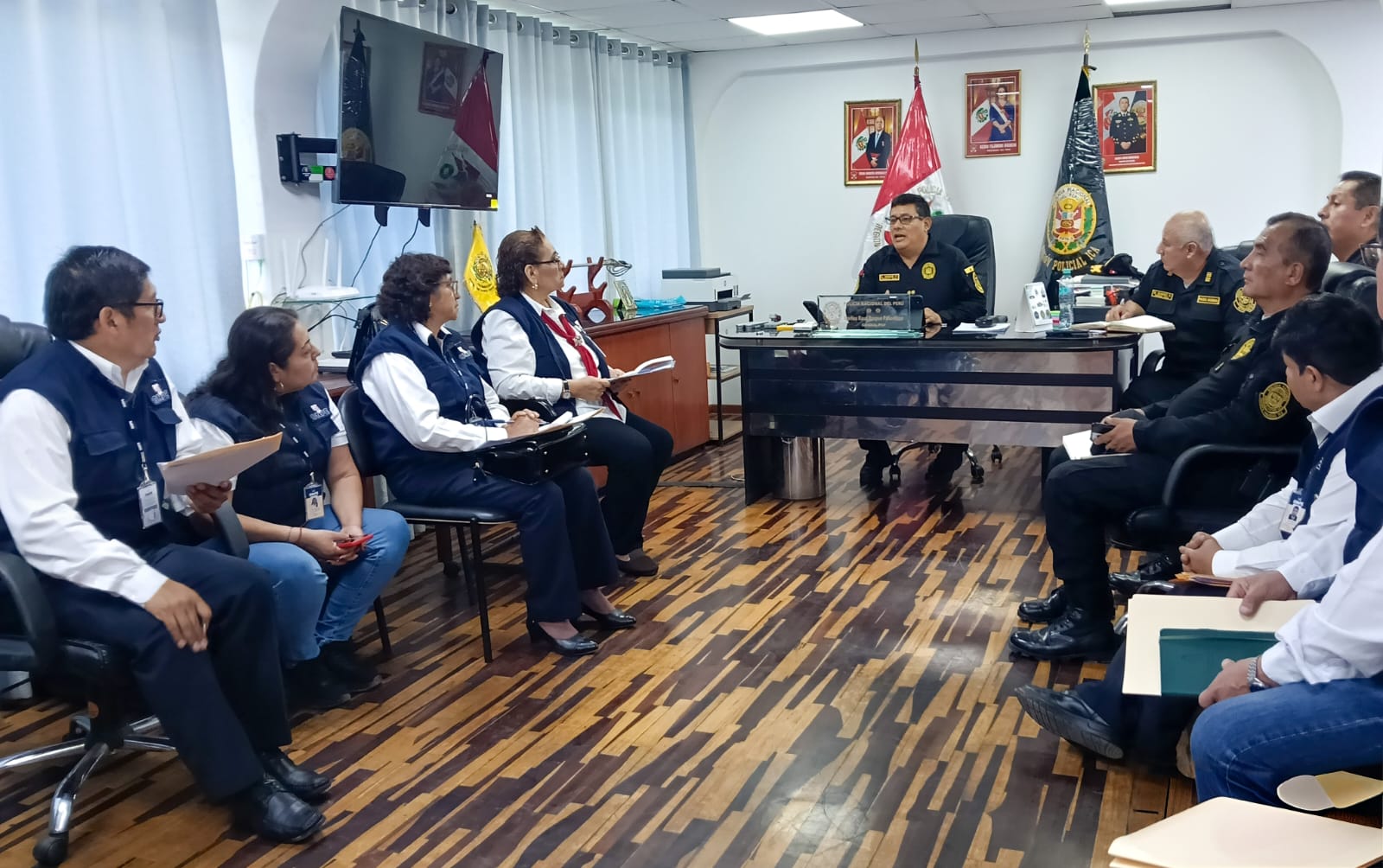 Para dar protección a electores, miembros de mesa y personal:
ODPE Ica coordina con PNP y FFAA medidas de seguridad para elecciones del domingo