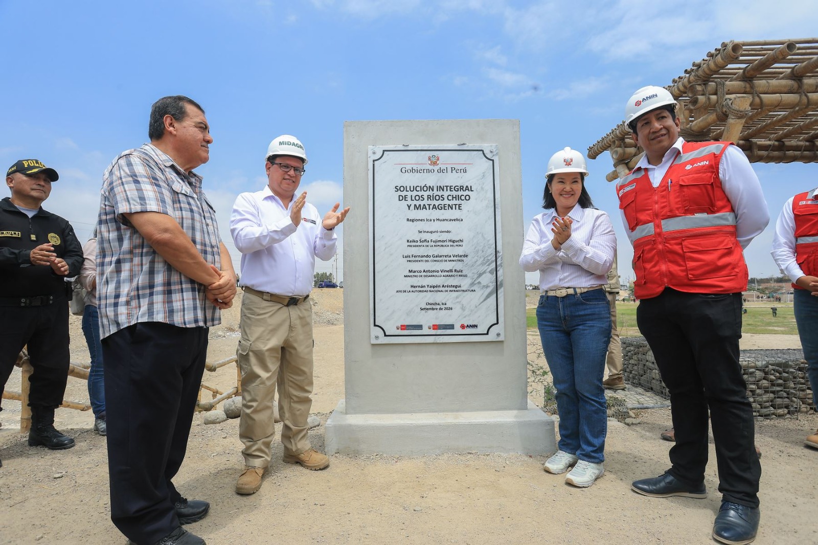 Presidenta Fujimori inauguró obras de defensa ribereña en los ríos Chico y Matagente, en Chincha: