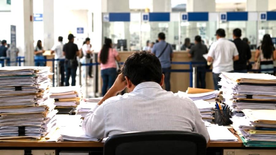 Empresas peruanas destinan más de 3,000 horas al año a cumplir trámites del Estado